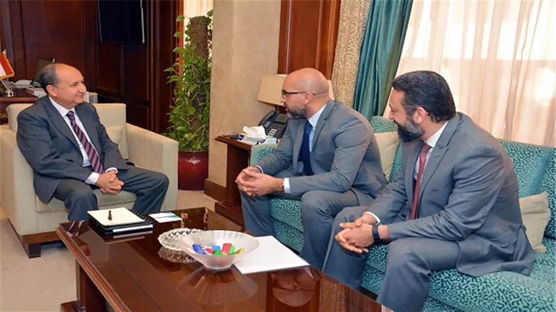 وزير التجارة يبحث مع المدير الإقليمي لشركة عالمية زيادة استثماراتها بمصر والتصدير لإفريقيا