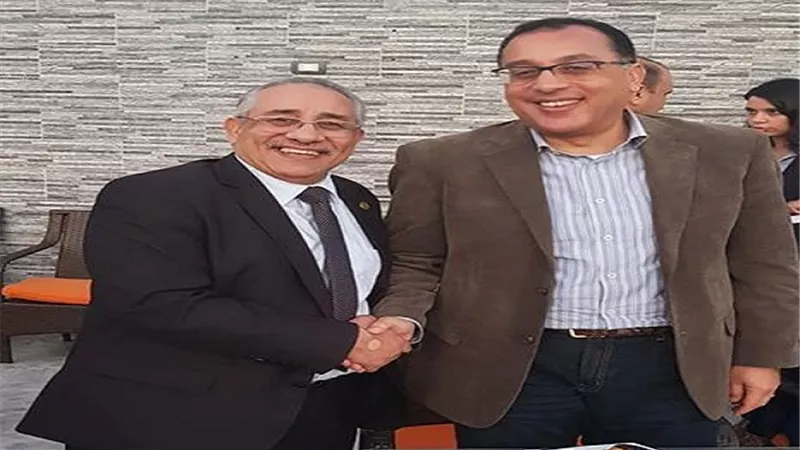 برلمانى: هذا ماطلبته من رئيس الوزراء اثناء زيارته للسويس   