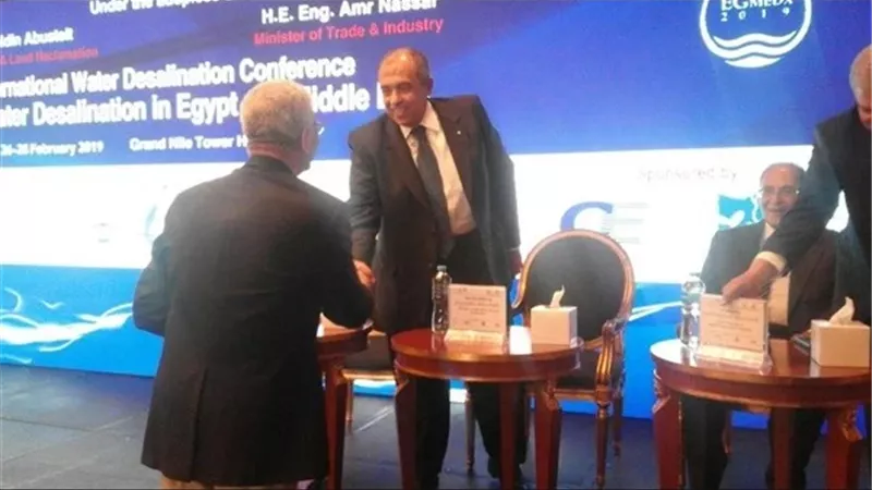 وزير الزراعة يدعو الشركات للإستثمار في مجال تحلية المياه 