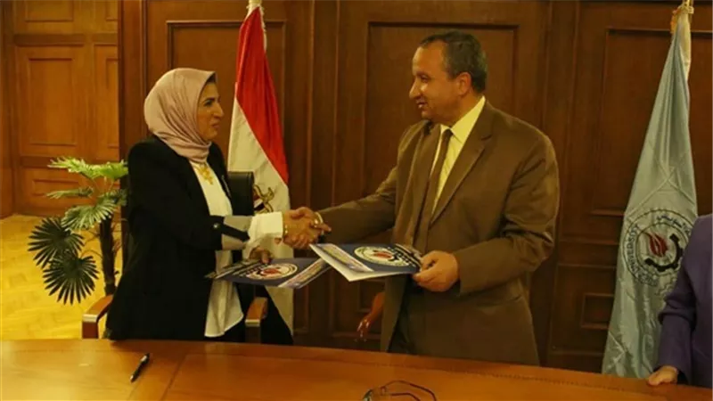 بروتوكول تعاون بين معهد علوم البحار وجامعة السويس