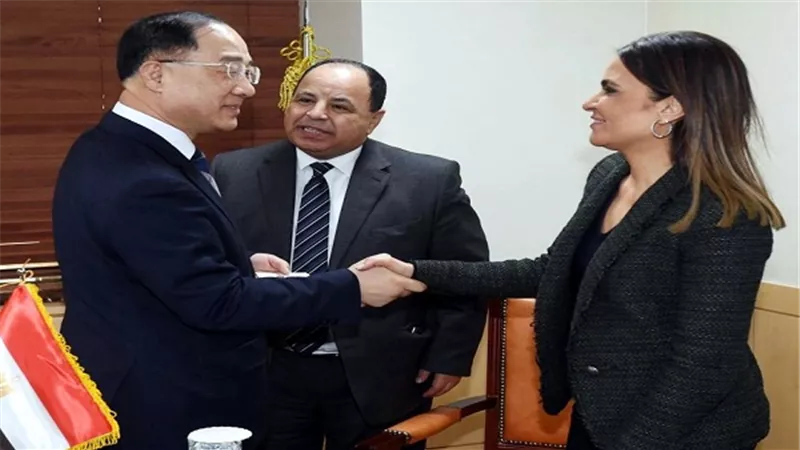 وزيرا الاستثمار والتعاون الدولى والمالية يبحثان مع نائب رئيس الوزراء الكورى زيادة التعاون 