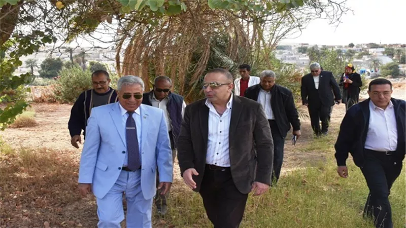 نائب وزيرة التخطيط يتفقد عددا من المشروعات بأسوان