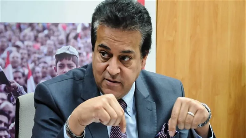 وزير التعليم العالى يعقد مؤتمراً صحفياً للإعلان عن المنتدى العالمى للبحث العلمى