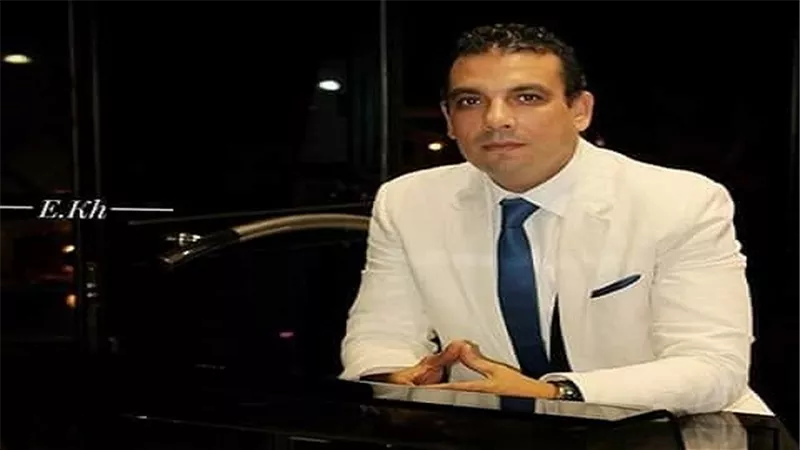 وكيل المحامين بالسويس يعلن استقالته من جميع الكيانات السياسية