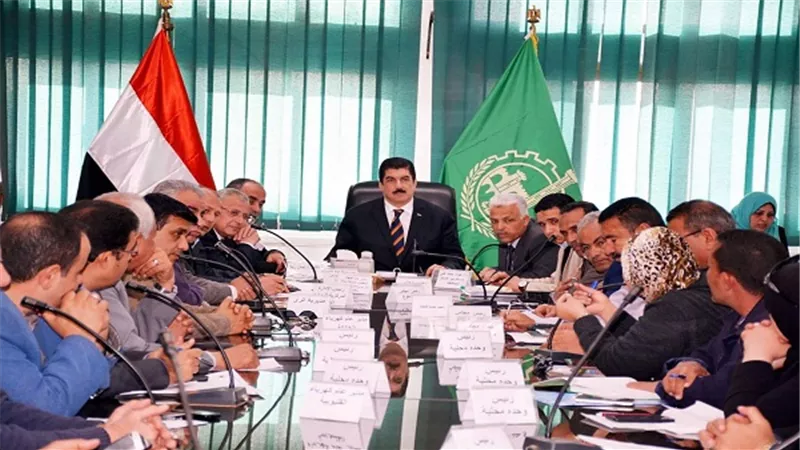 مرزوق يعقد يبحث تفعيل المشاركة المجتمعية لتوصيل خدمة الصرف الصحي لقرى المحافظة