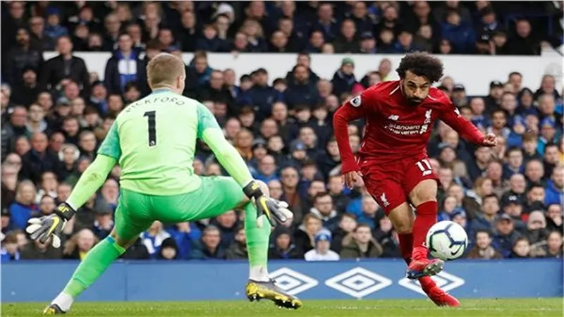 هجوم شرس على محمد صلاح بعد إخفاقه التهديفى 