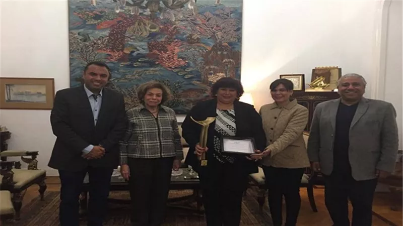مهرجان أسوان الدولي لأفلام المرأة يكرم إيناس عبد الدايم