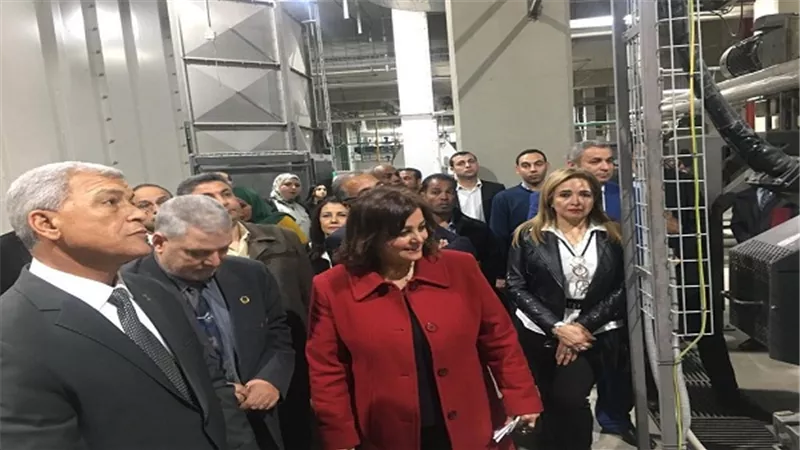 نائب وزير الزراعة  ومحافظ المنوفية  يفتتحان مصنع لانتاج اعلاف للدواجن والاسماك بمدينة السادات 