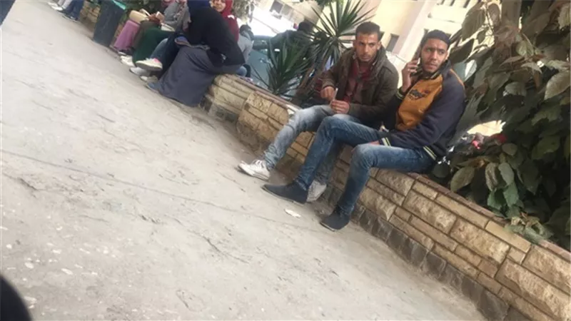رئيس جامعة طنطا يفتح التحقيق فى واقعة تدخين 