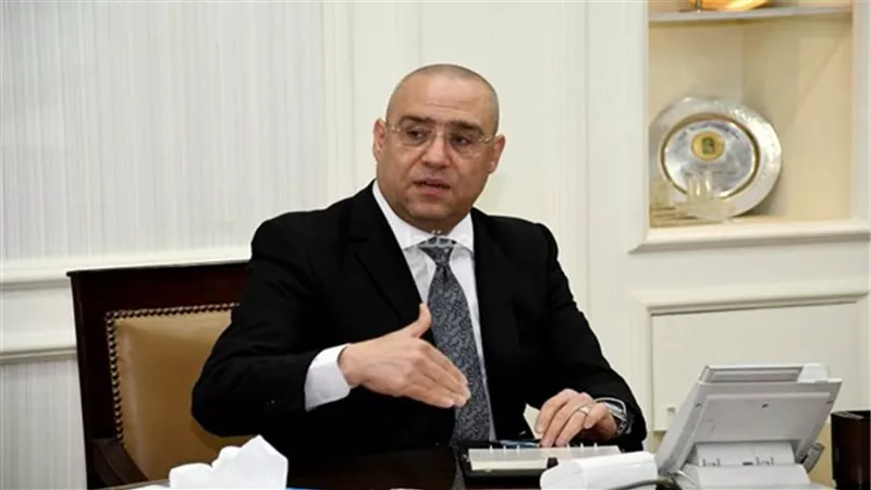 وزير الإسكان يتفقد الأبراج الشاطئية بمدينة العلمين الجديدة