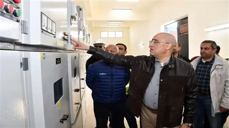 وزير الإسكان يختتم جولة استمرت 7 ساعات بمدينة العلمين الجديدة بتفقد الجامعات والمدينة التراثية