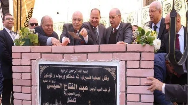 رئيس مجلس الدولة والمحافظ يضعوا حجر الأساس للفرع الجديد بالفيوم 