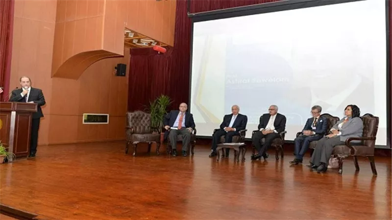 حلقة نقاشية عن سياسات التدويل بمؤسسات التعليم العالى فى مصر بجامعة المنصورة