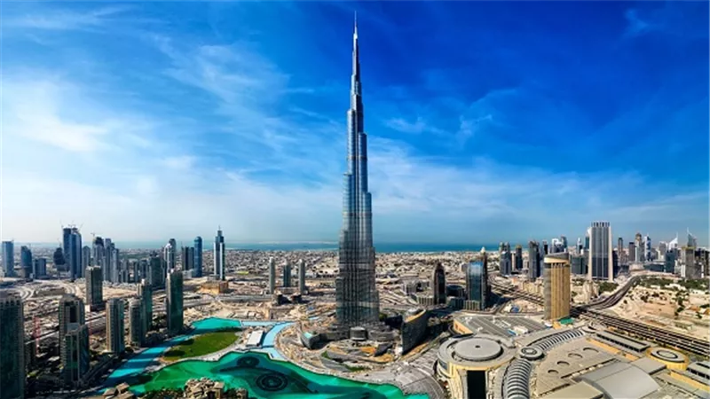 الإمارات في حكم الشيخ سعود