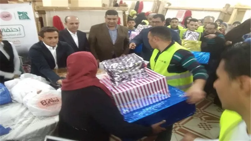 بالصور.. مصر الخير تكرم الأمهات الغارمات المنتجات بقرية أبيس