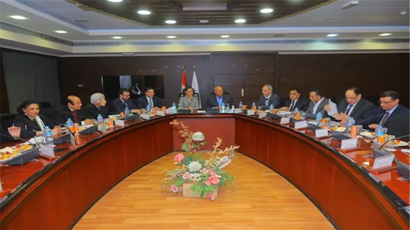 وزيرا النقل والاستثمار والتعاون الدولى يتابعان كافة المشروعات الجارية وفقا لاولويات وزارة النقل