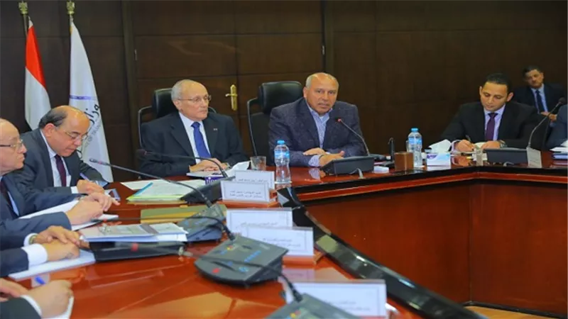 وزير النقل يلتقي وزير الإنتاج الحربي لمتابعة معدلات تنفيذ المشروعات المشتركة 
