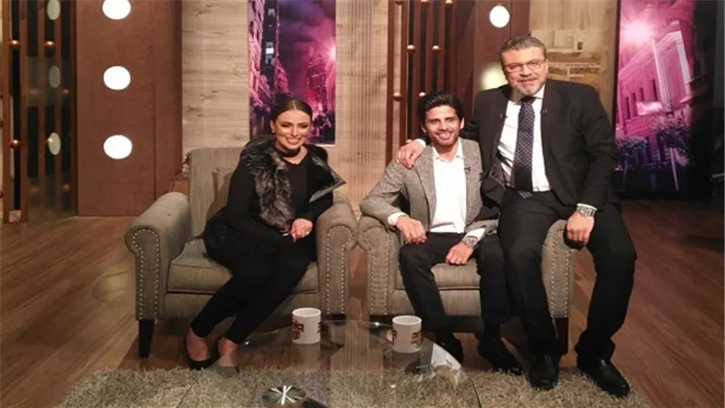 بالصور.. حمدى الميرغنى وزوجته ضيفا عمرو الليثى بـ 