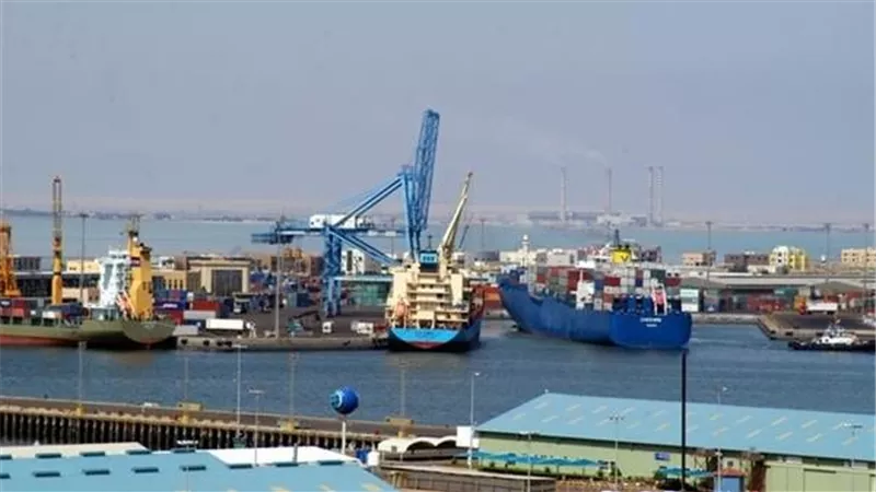 اليوم تداول 6 الاف طن بضائع و436 شاحنة بموانىء البحر الاحمر 