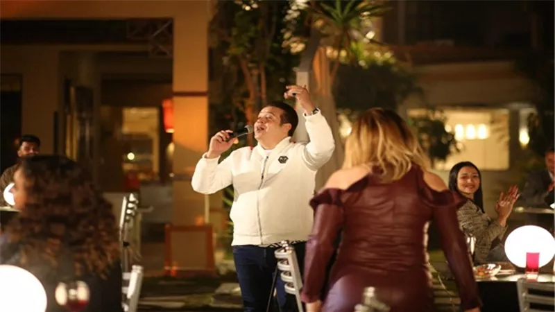 طارق عبد الحليم يكشف كواليس نجاح اغنية مسلسل ابو العروسة 