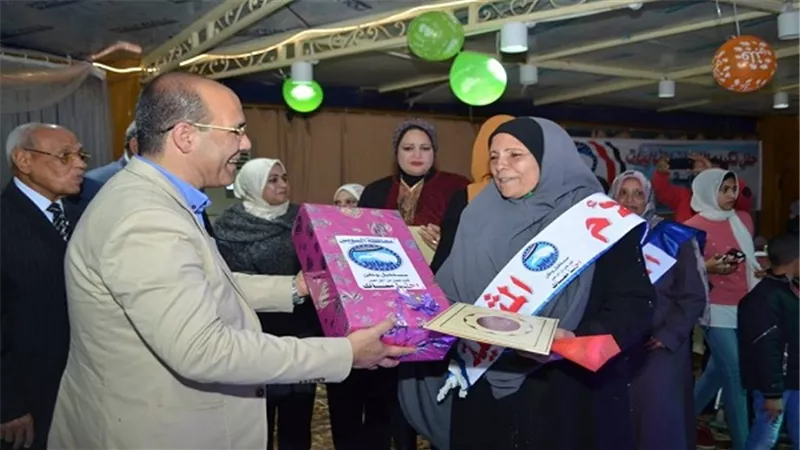 بالصور .. مستقبل وطن بالسويس يحتفل بتكريم 20 أم مثالية