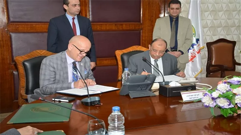 وزير التنمية المحلية برتوكول تعاون مع صندوق الأمم المتحدة للسكان