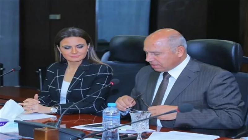 وزيرا النقل والاستثمار والتعاون الدولى يبحثان تشجيع الاستثمارات في مجالى الموانئ والنقل