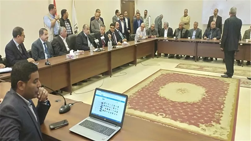 وزير الزراعة ومحافظ بني سويف يتفقدان عدد من المشروعات الزراعية والبحثية بالمحافظة