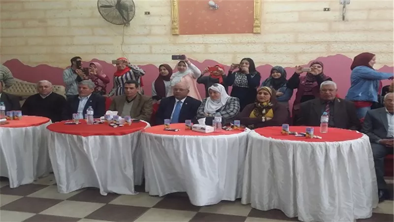 نقابة المعلمين بقها تكرم الطلبة المتفوقين من ابناء المعلمين 
