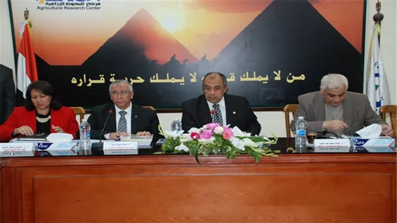 وزير الزراعة : كل الدعم المادي والفني للبرنامج الوطني لإنتاج تقاوى الخضر محليا