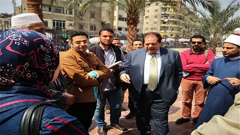 بالصور.. أبوالعينين يتفقد أعمال تجديد الساحة الرئيسية لمسجد السيدة زينب