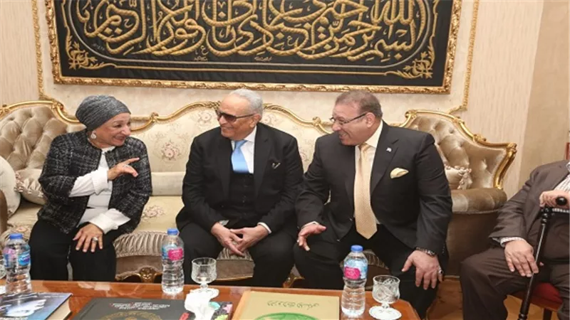 حسن راتب باحتفالية 