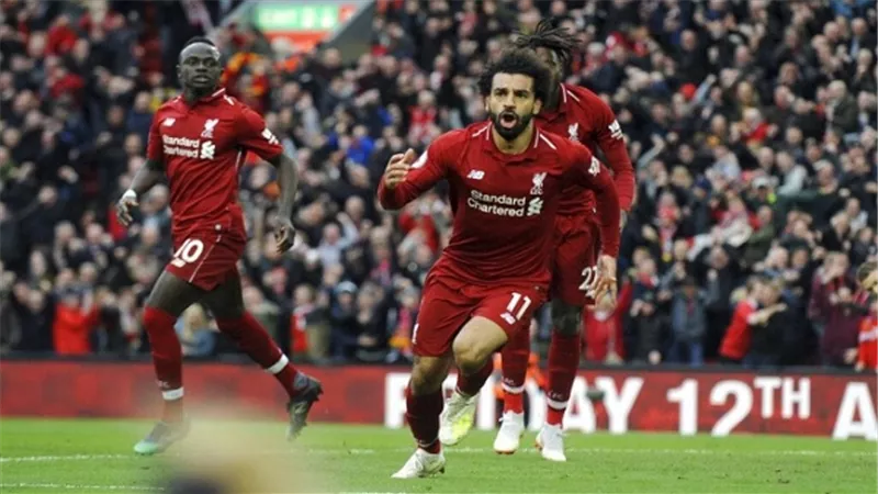 شاهد| جنون جماهير ليفربول بعد هدف الـ +90.. ماذا فعلو مع صلاح؟