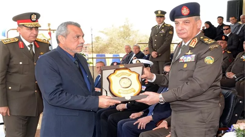 وزير الدفاع يشهد احتفالية تخريج الدفعة 155 من كلية الضباط الاحتياط