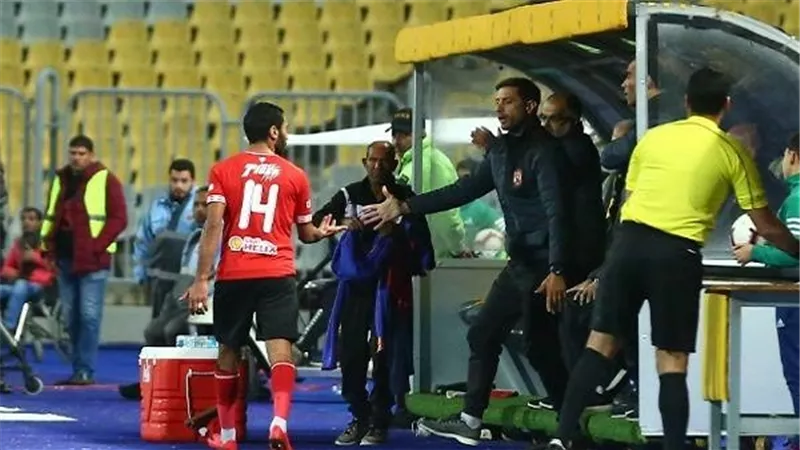 كيف تحول حسين الشحات للغنة في الأهلي؟