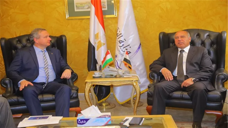 وزير النقل يتابع تفعيل تعاقد توريد وتصنيع 1300عربة سكة حديد جديدة 