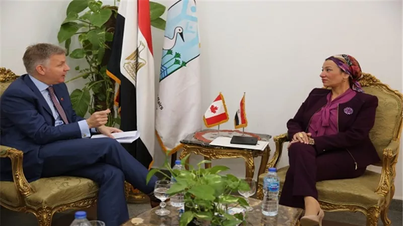 وزيرة البيئة تستقبل سفير كندا وتتلقى دعوة للمشاركة في قمة الطبيعة بمونتريال 