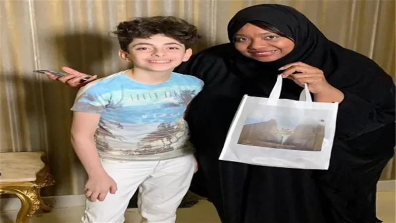 أصغر نجم سعودي يوقع أول أوتوجراف بعد مشاركته في فيلم 