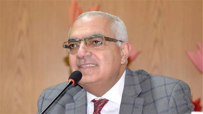 جامعة المنصورة.. منح 500 جنيه مكافأة تشجيعية لجميع العاملين 