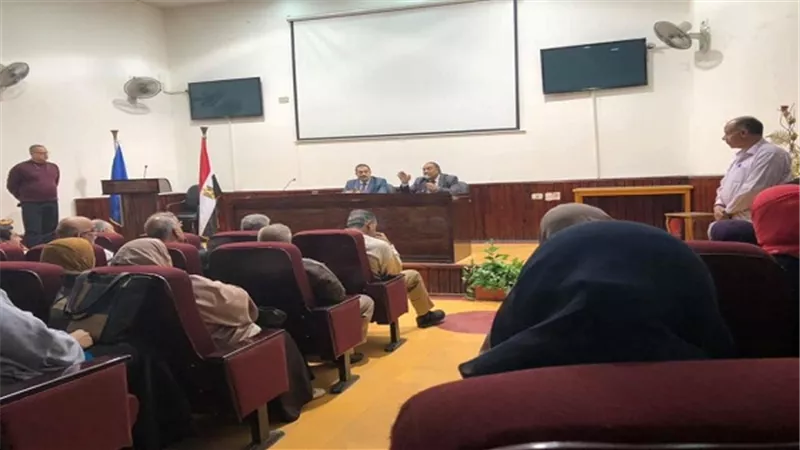 صحة السويس تنظم مؤتمر جماهيرى للعاملين لمناقشة التعديلات الدستورية 