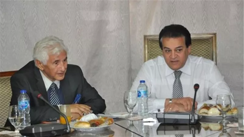 وزير التعليم العالي يؤكد ضرورة وضع خطة تسويقية متكاملة للأنشطة الرياضية داخل الجامعات المصرية