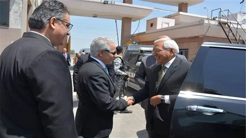 محافظ الدقهلية في مصر للبترول.. شعب الدقهلية يقف خلف رئيسه وبلده وقفة رجل واحد 