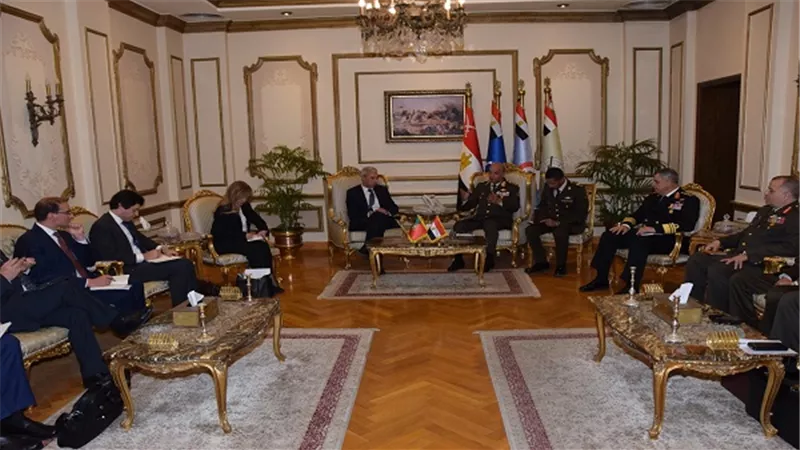 وزير الدفاع والإنتاج الحربى يلتقى وزير دفاع جمهورية البرتغال