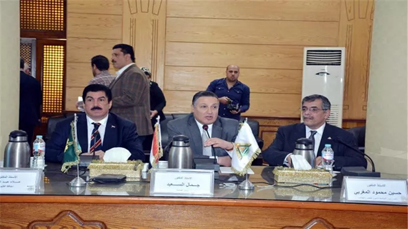 محافظ القليوبية  يكرم عدد من الموظفين وامهات مثاليات من جامعة بنها في  احتفالية  