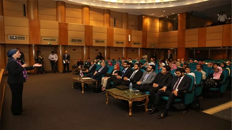 وزيرة البيئة: الشباب طاقة لا يمكن الاستغناء عنها في دمج البعد البيئى لتحقيق التنمية المستدامة