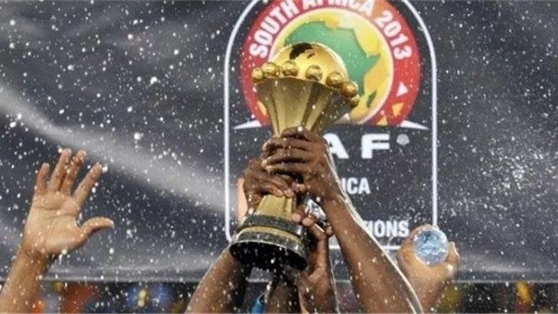 العرب في أمم أفريقيا 2019.. القرعة تخدم الفراعنة ونسور قرطاج.. وأزمة لمنتخب المغرب 