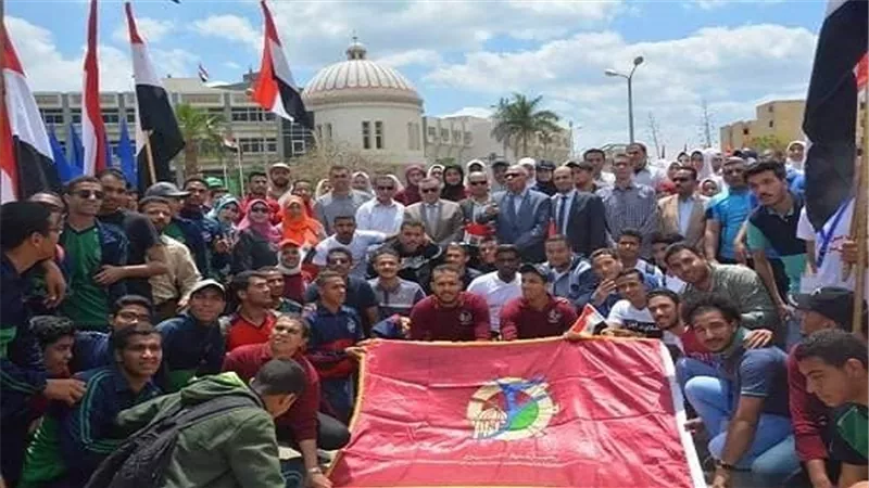 مسيرة طلابية بجامعة الفيوم 
