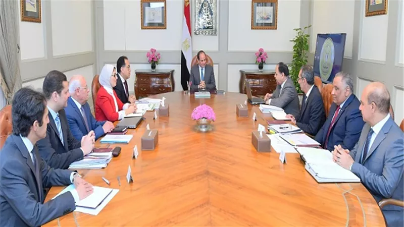 الرئيس السيسي يعقد اجتماعا لمتابعة الخطوات التنفيذية للمرحلة الأولى لمشروع التأمين الصحي