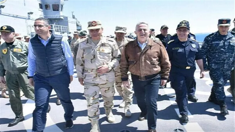وزير الدفاع ونظيره اليونانى والقبرصى يشهدون المرحلة الرئيسية للتدريب البحري الجوي المشترك 