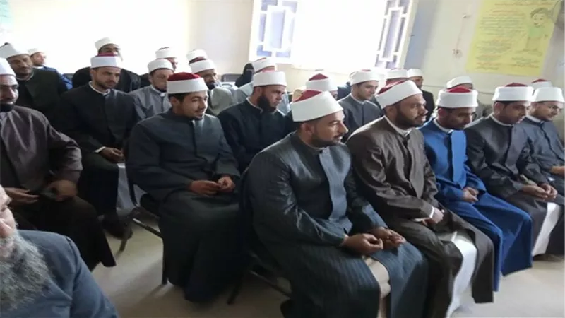 محافظ السويس يؤكد على مكانة وعاظ الازهر  ويطالبهم بتوعية المواطنين باهمية التعديلات الدستورية
